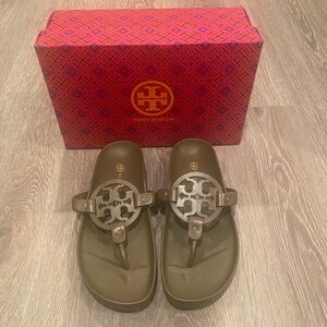 NIB Tory Burch Miller Cloud sandals